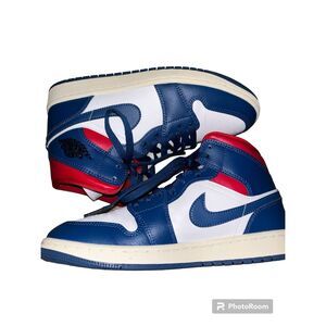Air Jordan 1 mid ‘French Blue’